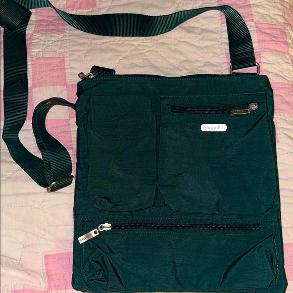 Baggallini Nylon Crossbody Bag‎ Organizer Messenger Dark Blue/Green Color (C) - Picture 1 of 7